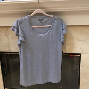 Darling top with ruffle detail! NWT! Size L!